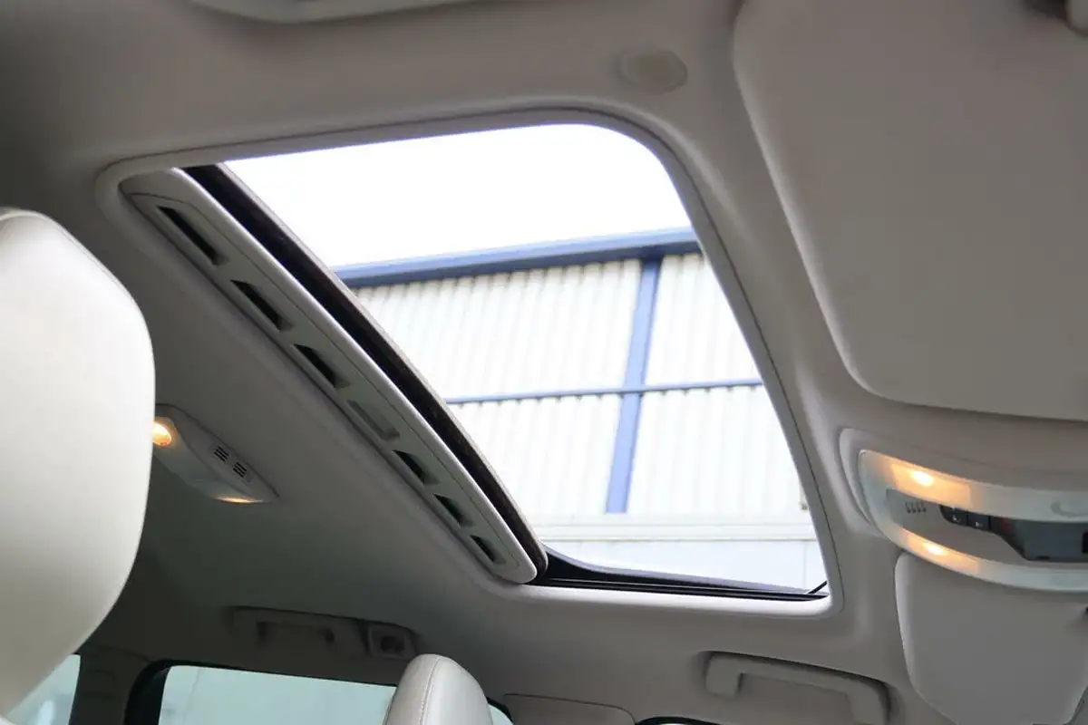 2012-volvo-v70-24td-d5-se-lux-212bhp-geartronic-big-34