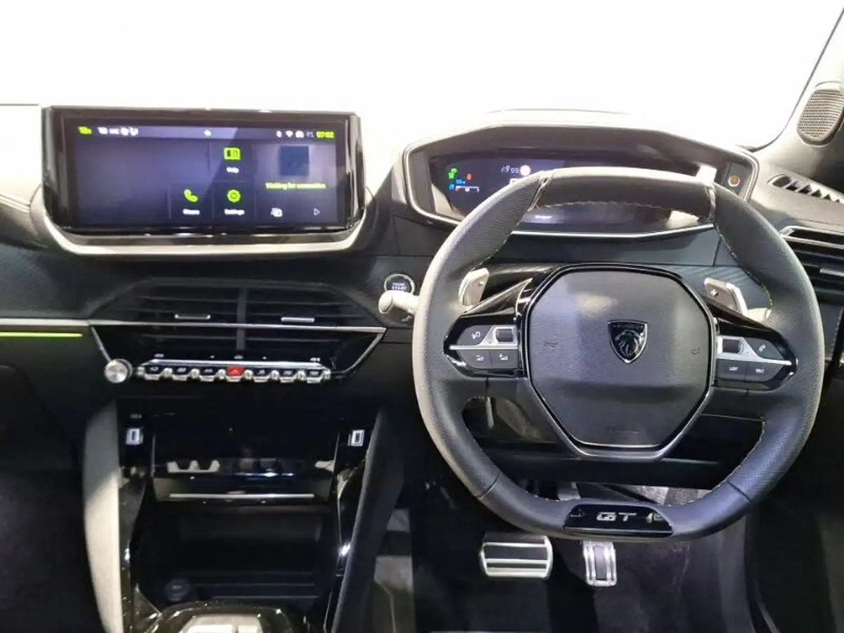 2025-peugeot-2008-suv-12-puretech-gt-130ps-eat8-big-6