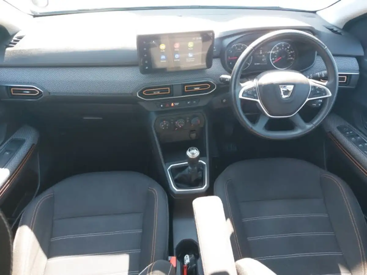 2022-dacia-sandero-stepway-10-tce-comfort-90bhp-big-2