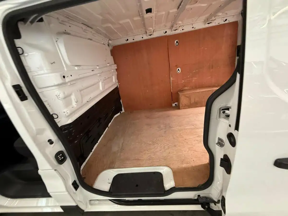 2022-renault-trafic-20dci-sl28-130-sport-big-55