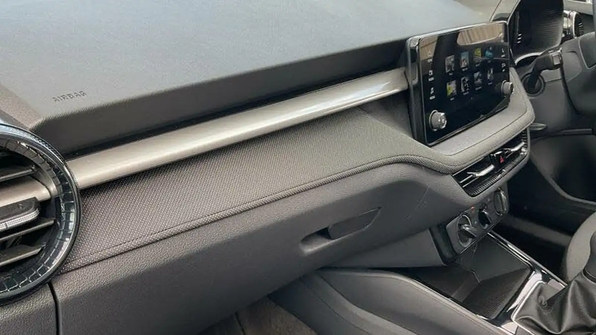 2024-skoda-fabia-10-tsi-colour-edition-116ps-big-32