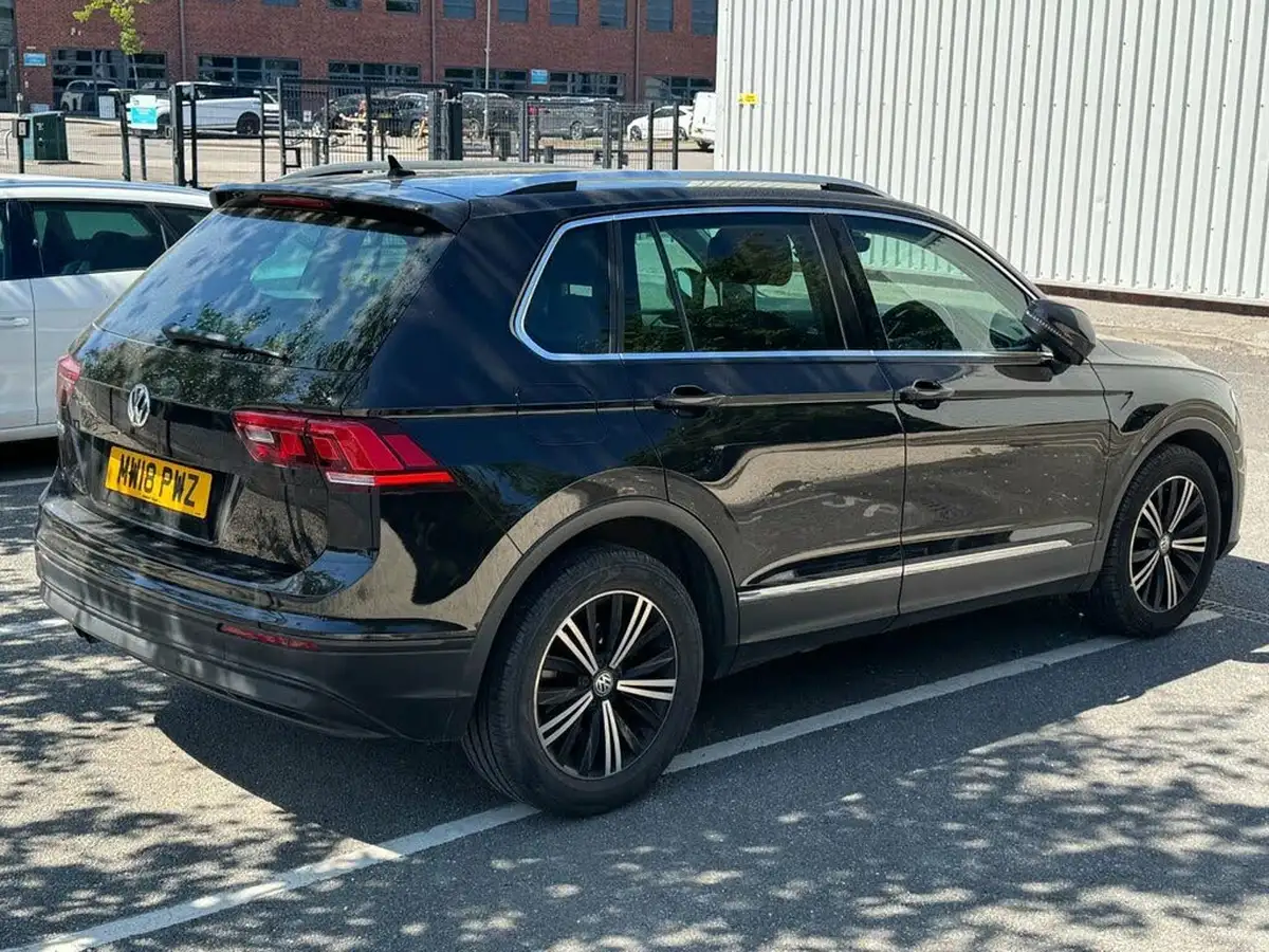2018-volkswagen-tiguan-14-tsi-se-navigation-125ps-ss-big-3