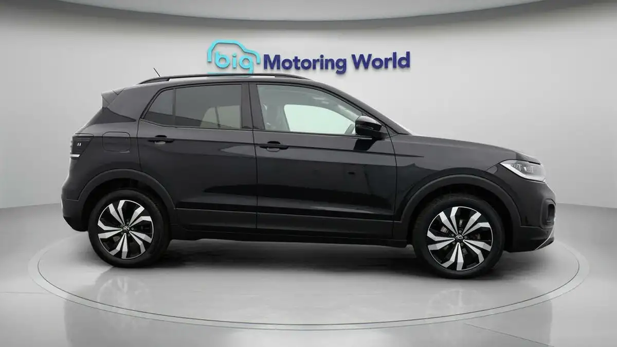 2022-volkswagen-t-cross-10-tsi-black-edition-110ps-dsg-big-8