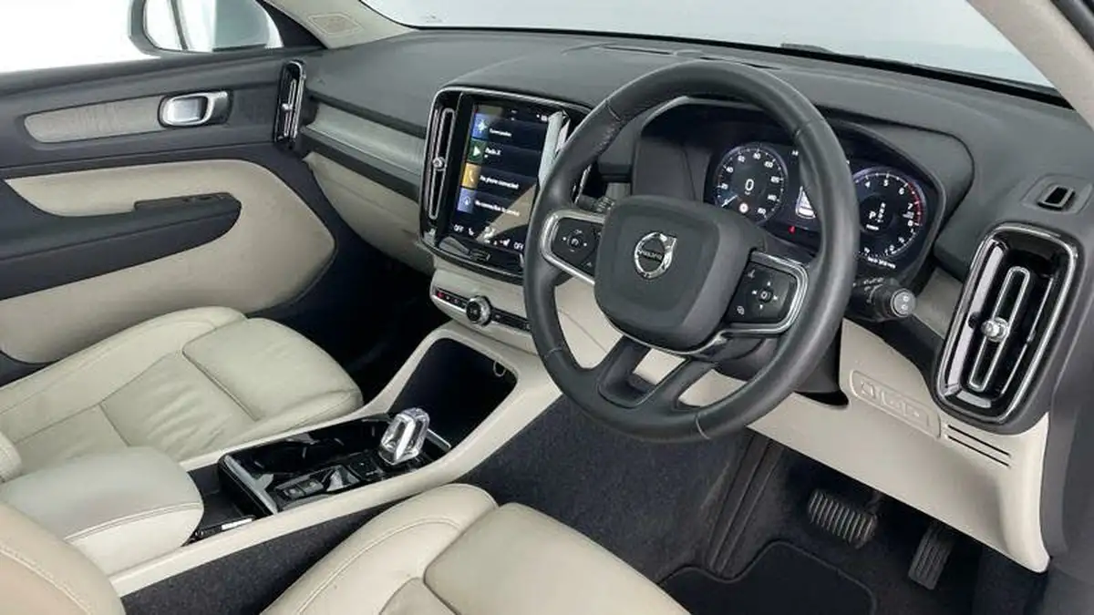 2021-volvo-xc40-15-t5-inscription-pro-258bhp-big-5