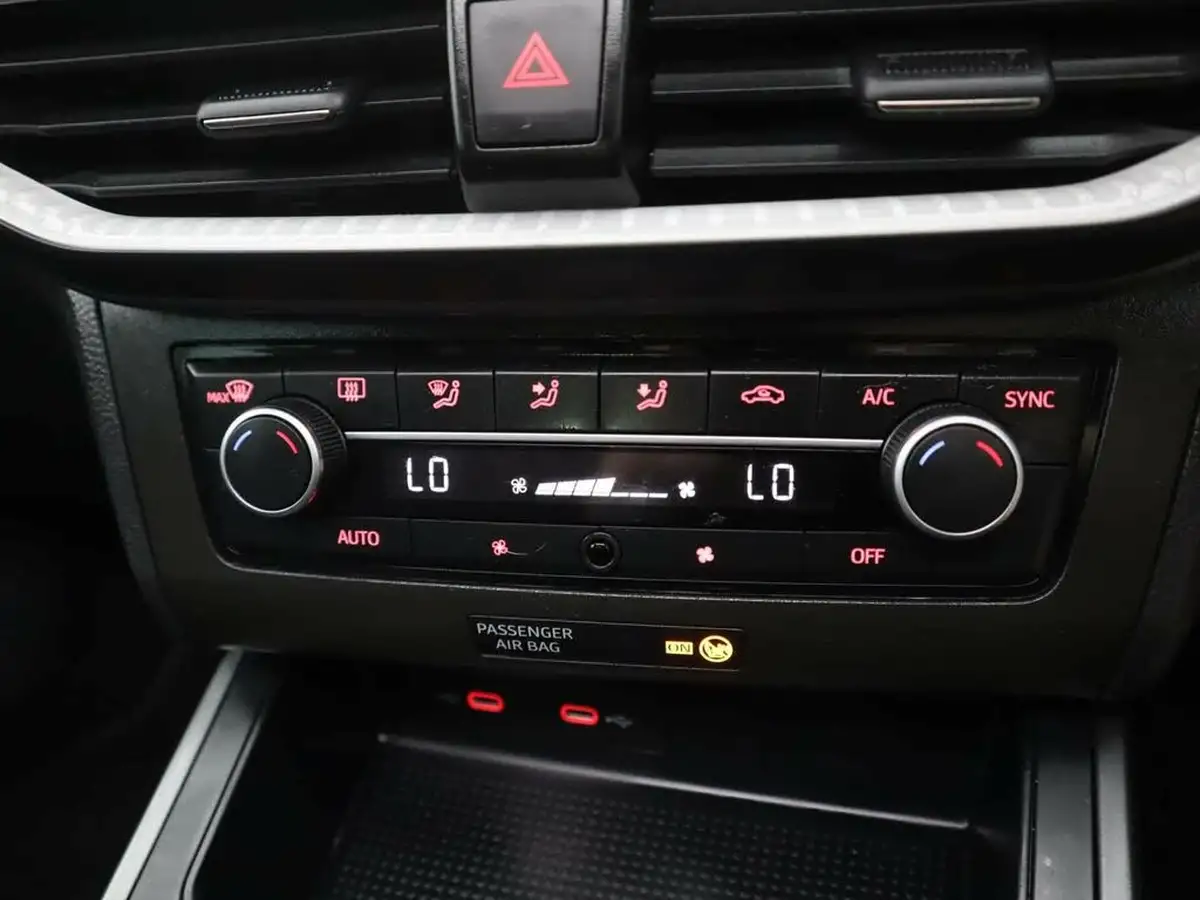 2024-seat-ibiza-10-tsi-anniversary-limited-edition-95ps-big-30