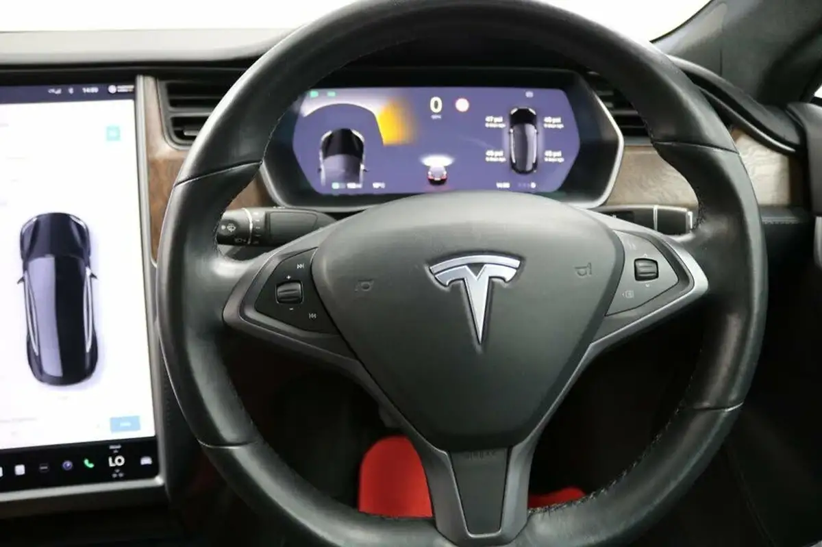 2020-tesla-model-s-e-long-range-big-28