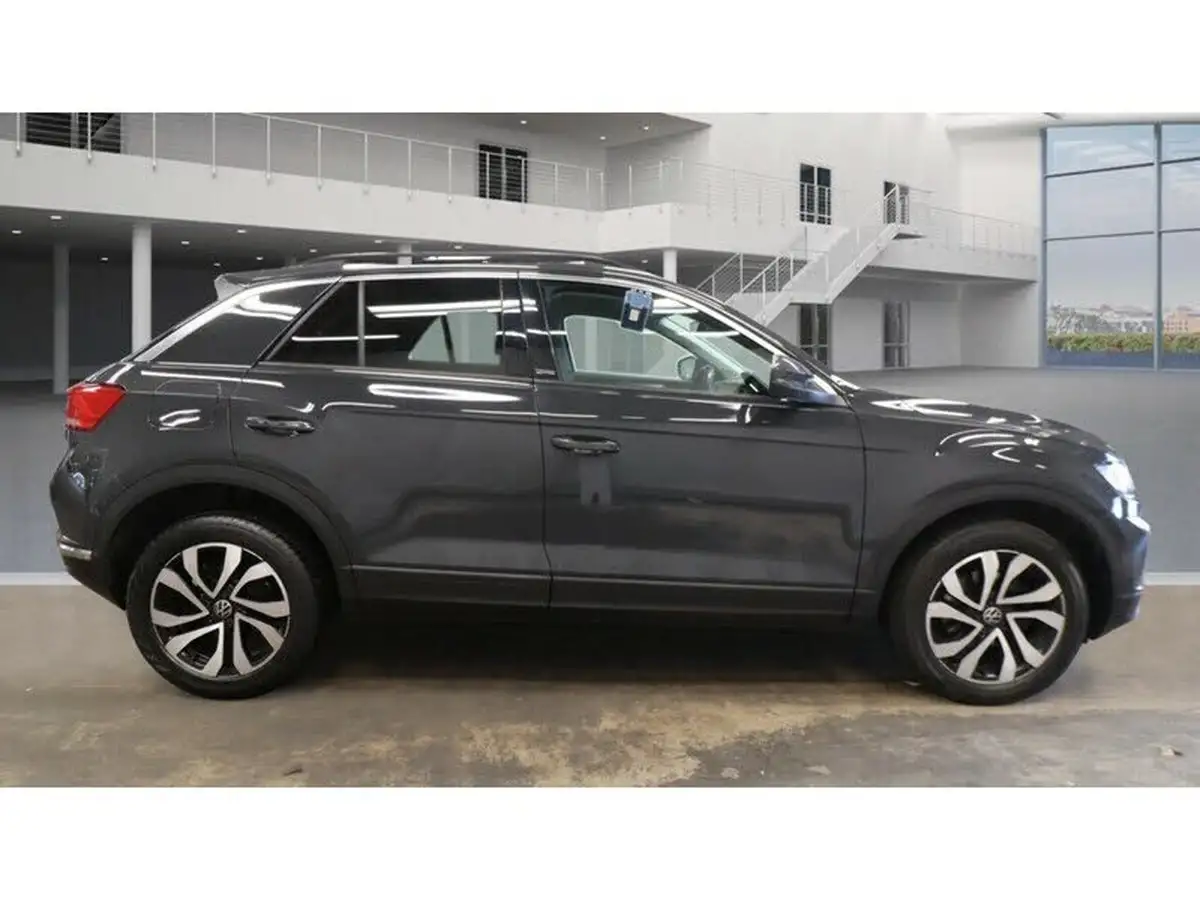 2021-volkswagen-t-roc-15-tsi-active-hatchback-5d-big-6