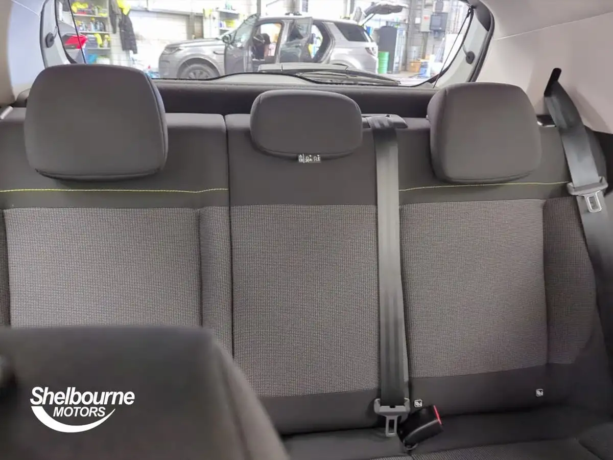 2024-citroen-c3-12-puretech-plus-110ps-eat6-big-18