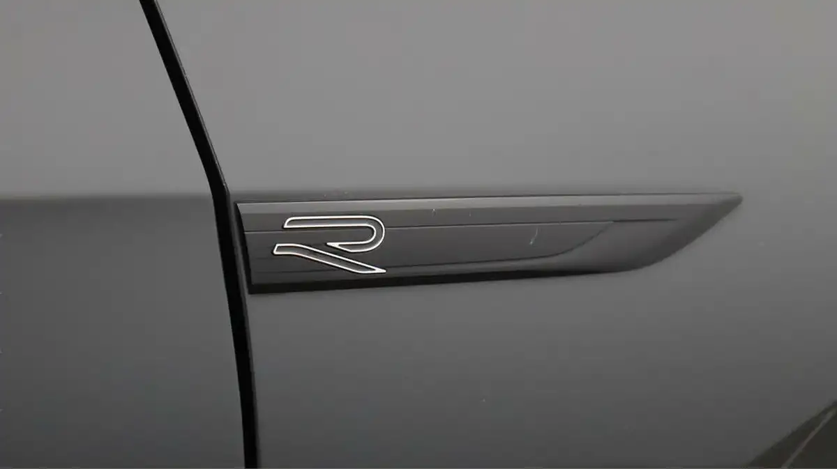 2022-volkswagen-golf-15-etsi-r-line-150ps-hatchback-big-20