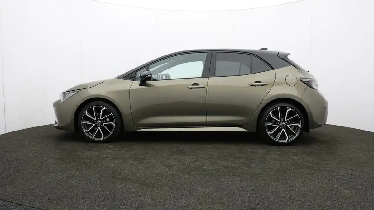 2022-toyota-corolla-18-vvt-i-excel-120bhp-trk-hatchback-big-67