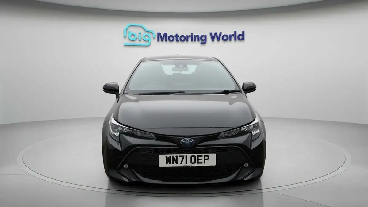2021-toyota-corolla-18-vvt-i-icon-tech-trk-hatchback-5d-big-2
