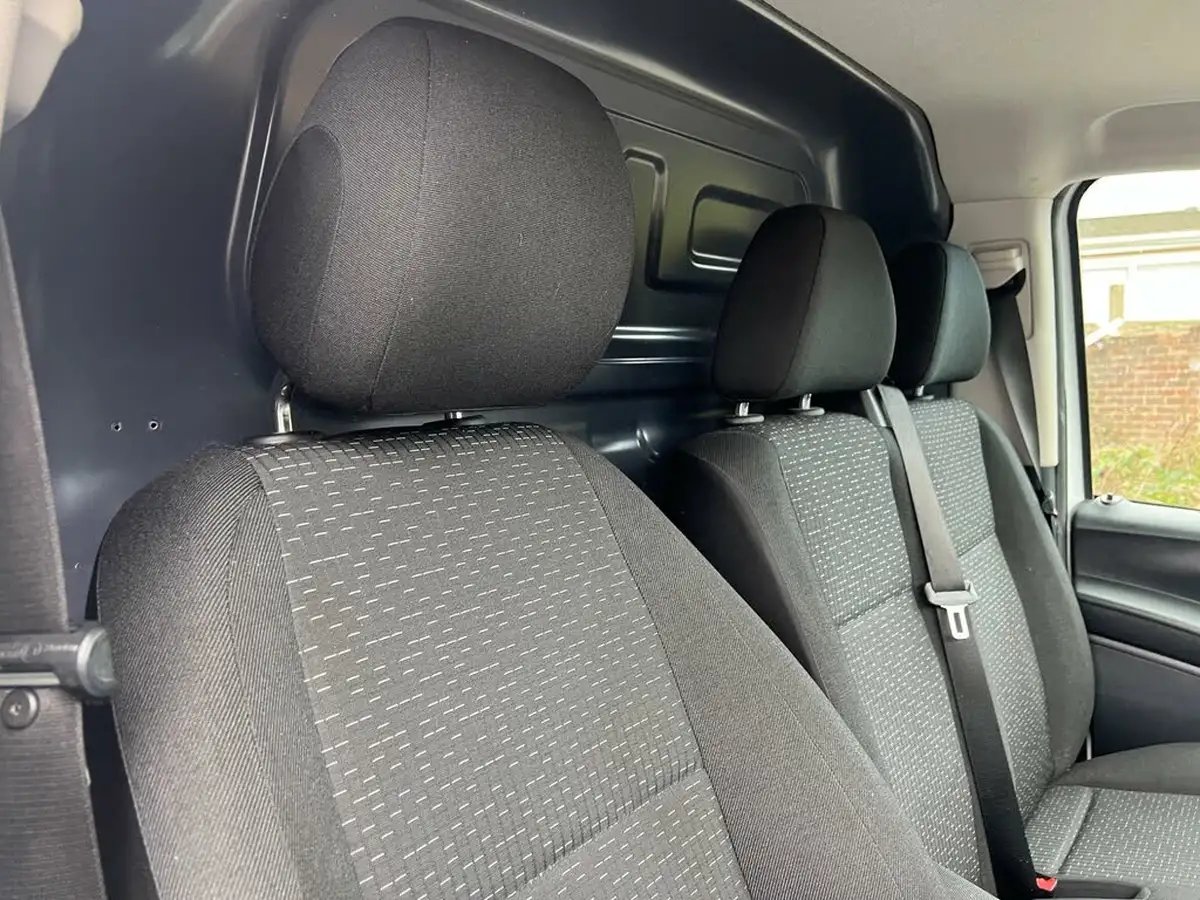 2021-mercedes-benz-vito-18-cdi-110-progressive-l1-panel-big-34