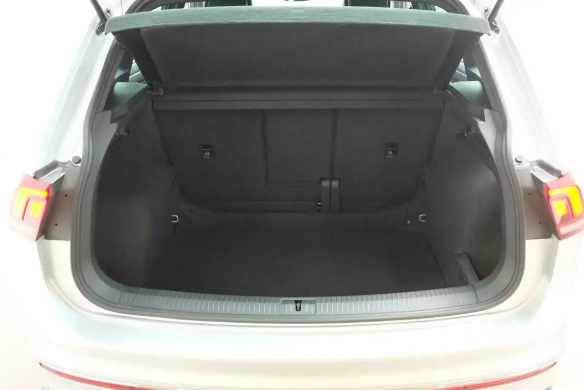 2024-volkswagen-tiguan-15-tsi-r-line-edition-big-40