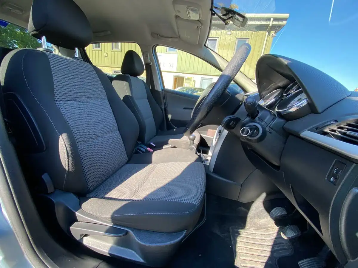 2010-peugeot-207-14-sport-vti-95-5d-1397cc-big-7