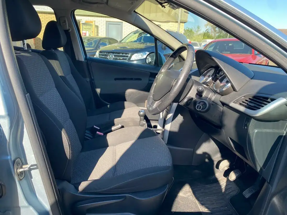 2010-peugeot-207-14-sport-vti-95-5d-1397cc-big-31