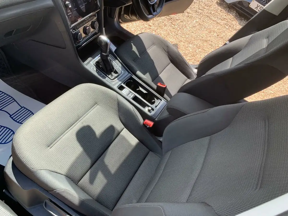 2019-volkswagen-golf-16tdi-match-hatchback-5d-dsg-big-26