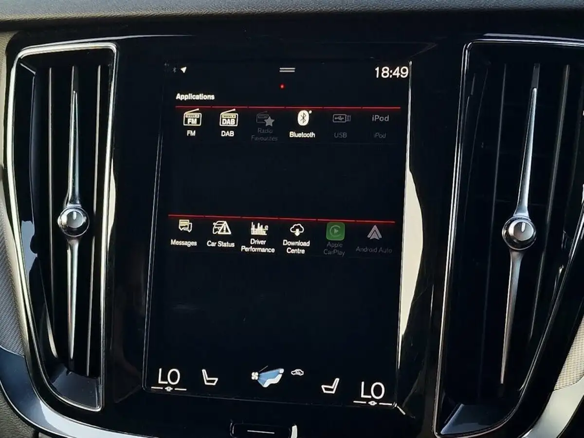 2020-volvo-v60-20-t4-r-design-plus-big-23