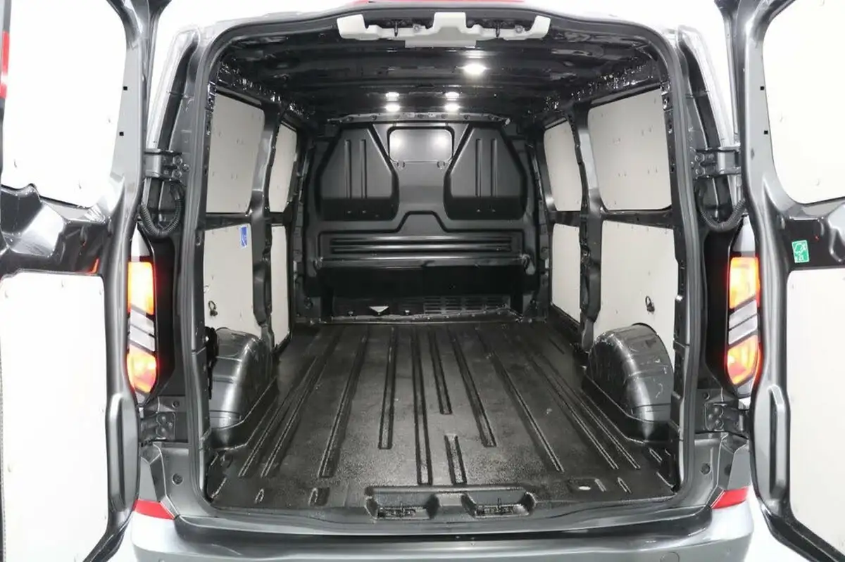 2024-ford-transit-custom-20tdci-320-l2h1-limited-136pseu6e-panel-van-1996cc-auto-big-17