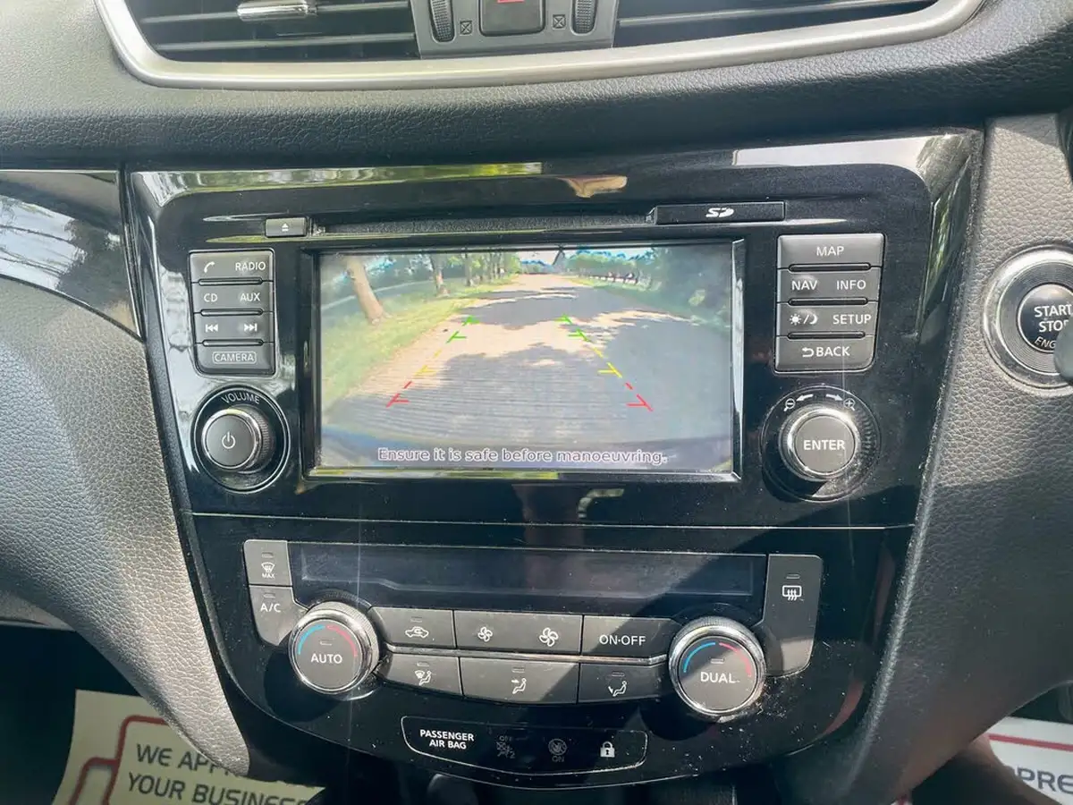 2014-nissan-qashqai-12-acenta-premium-big-45