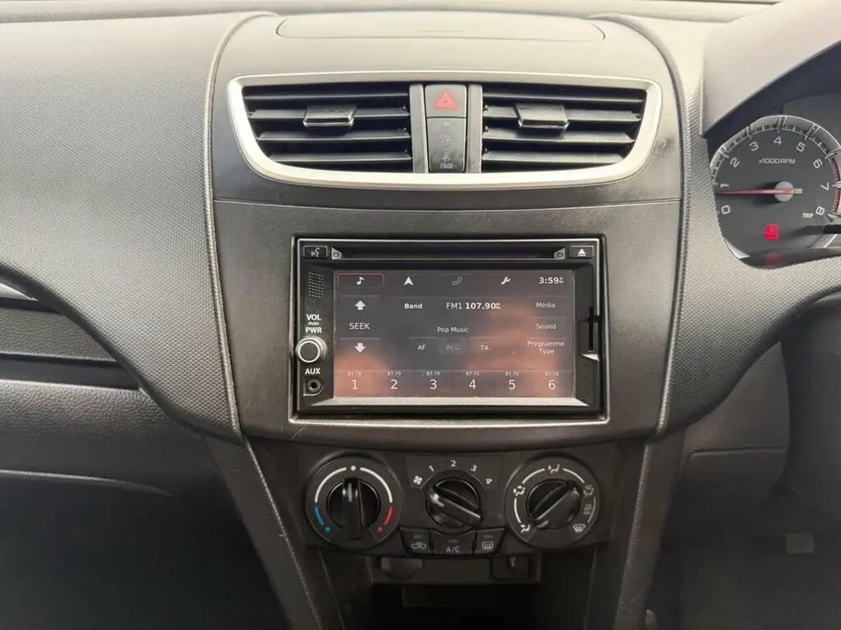 2016-suzuki-swift-12-sz-l-5d-big-15
