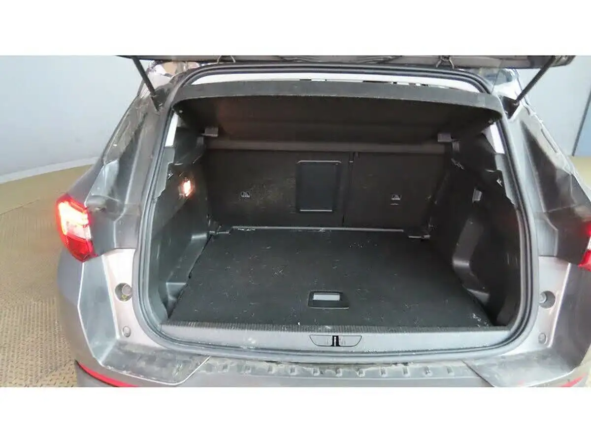 2019-vauxhall-grandland-x-12-sport-nav-big-10