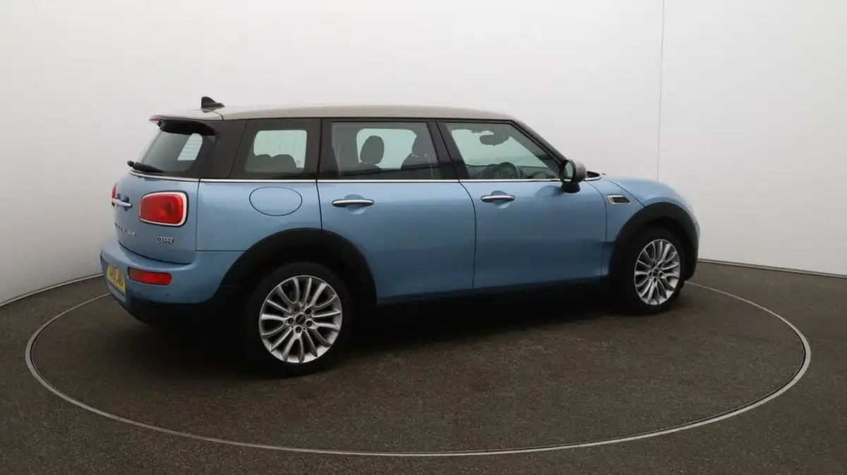 2018-mini-clubman-15-cooper-ss-big-48