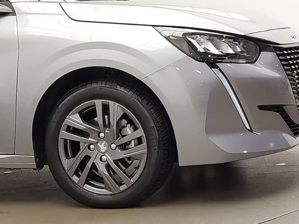 2022-peugeot-208-12-puretech-active-premium-100bhp-eat8-big-8