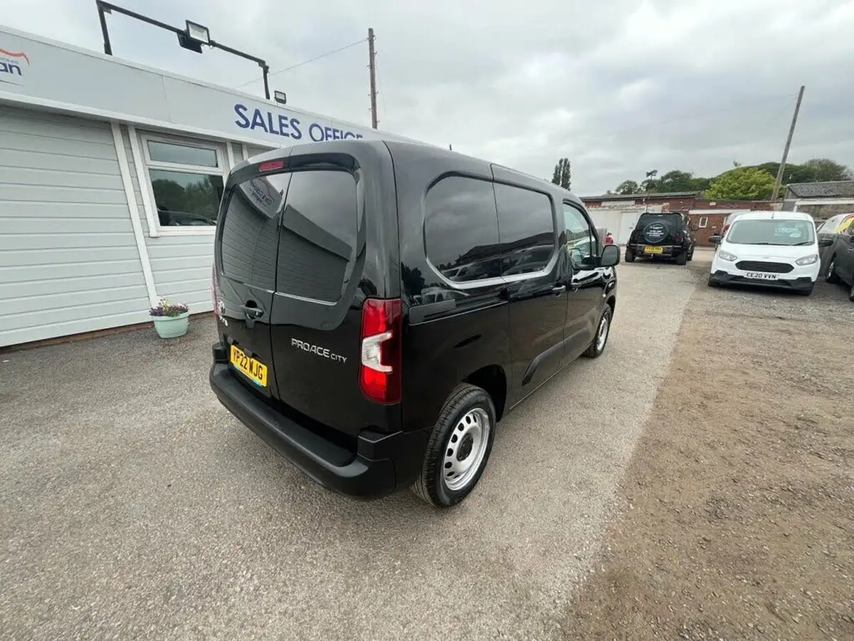 2022-toyota-proace-city-15d-active-big-6