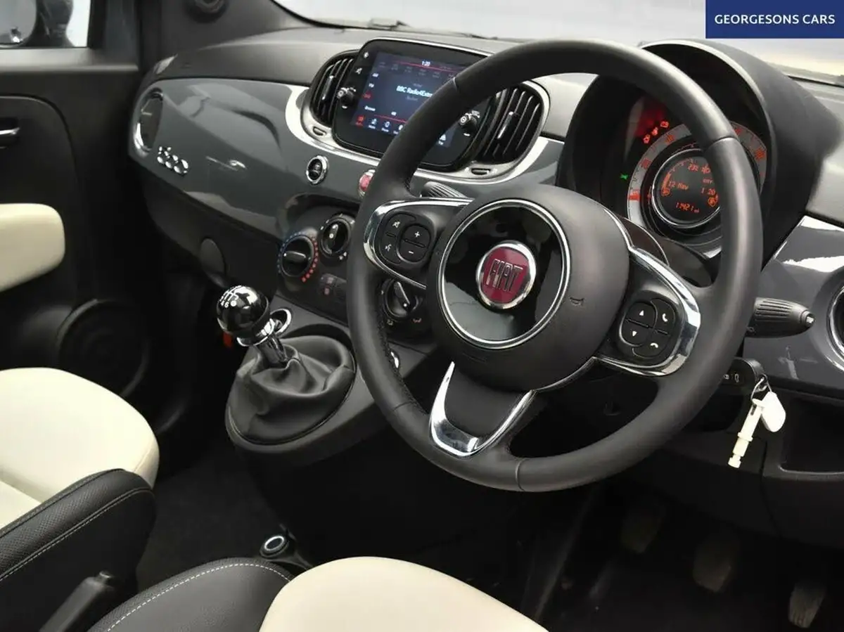 2022-fiat-500-10-dolcevita-big-10