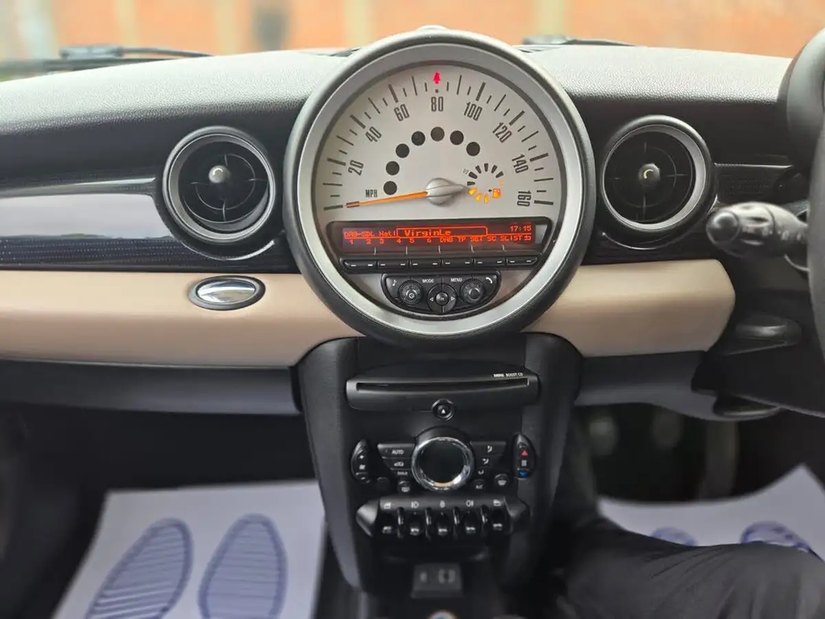 2013-mini-cooper-16td-cooper-d-baker-street-big-23