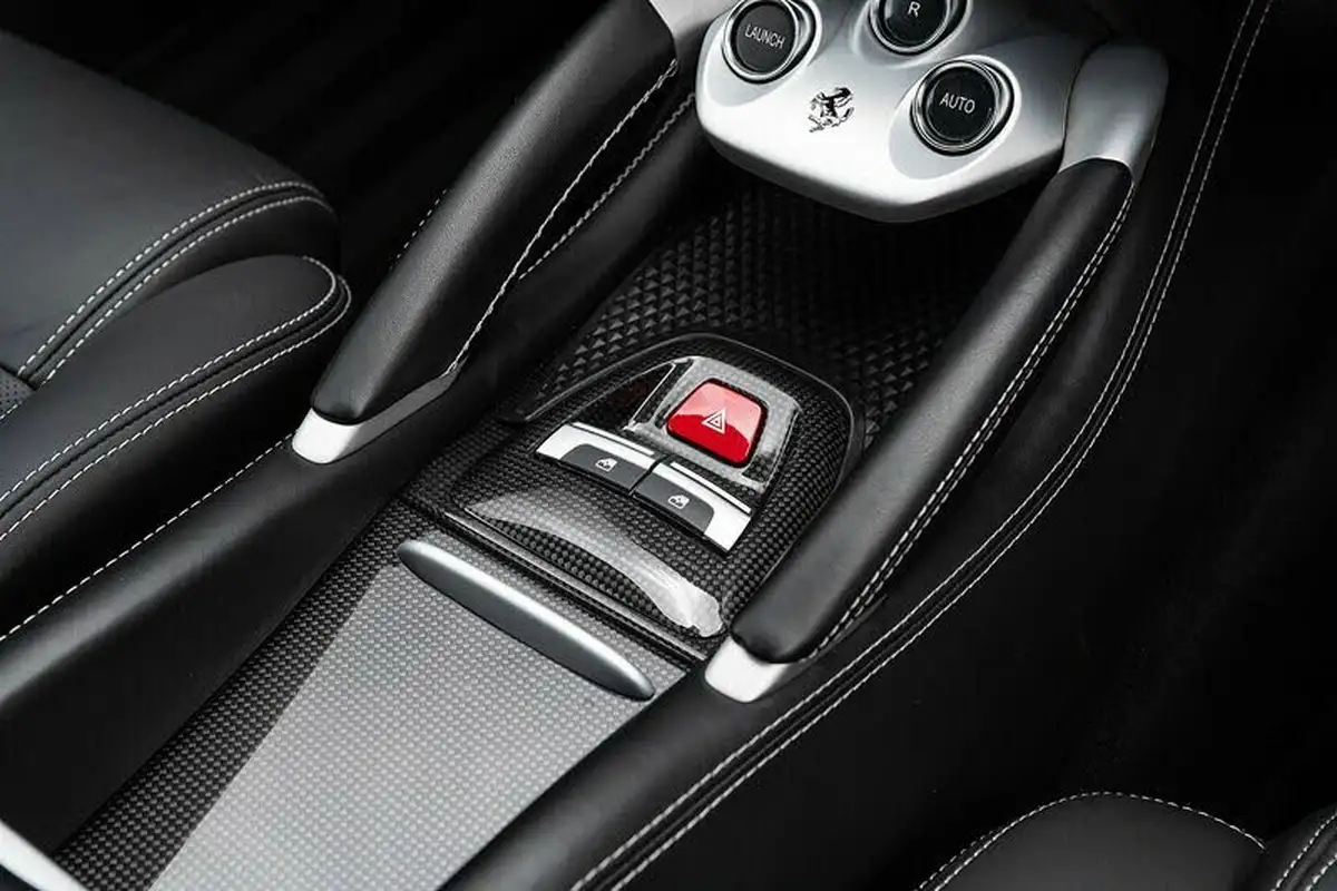 2012-ferrari-ff-63-big-13