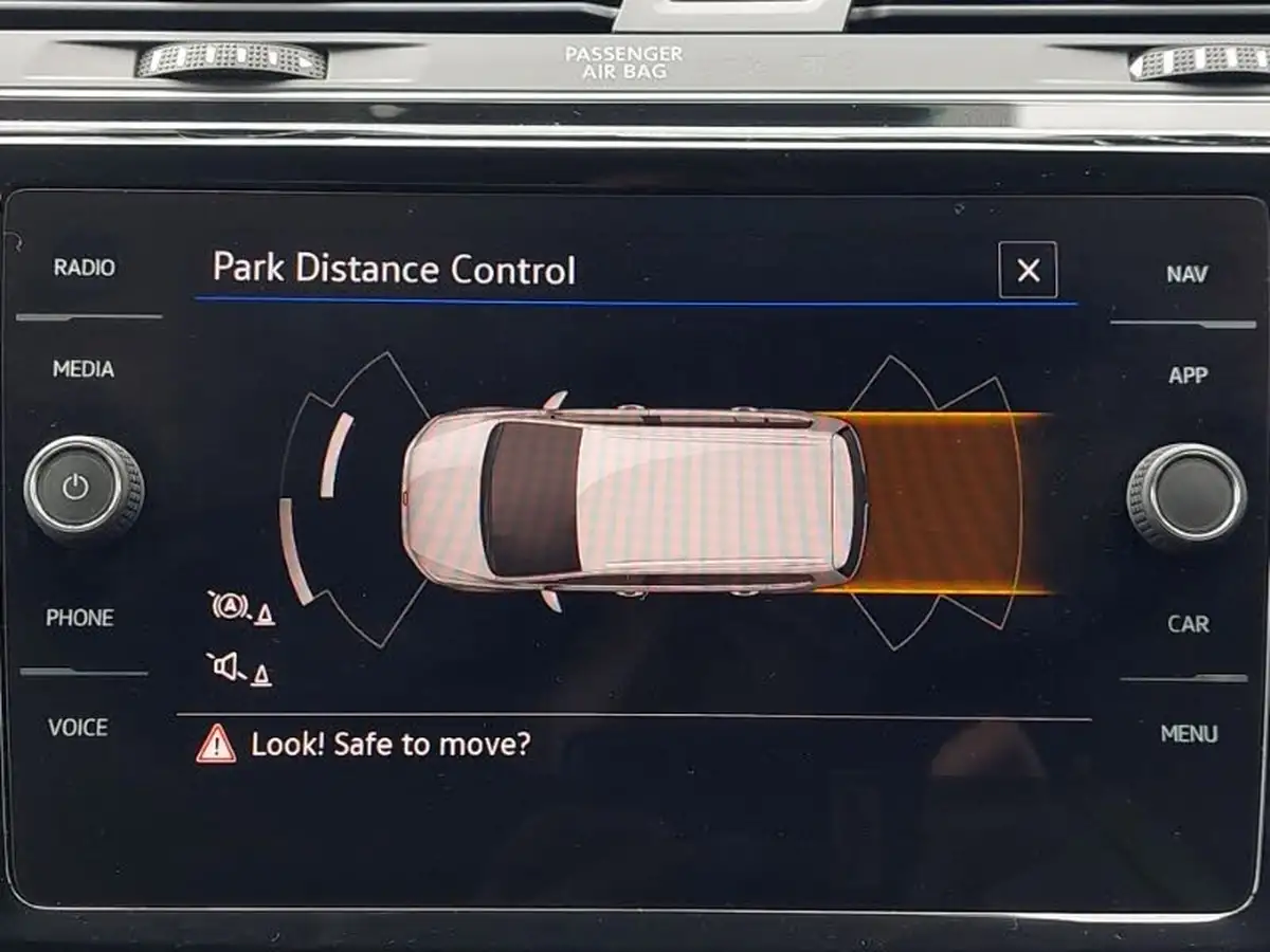 2020-volkswagen-touran-15-tsi-sel-dsg-big-9