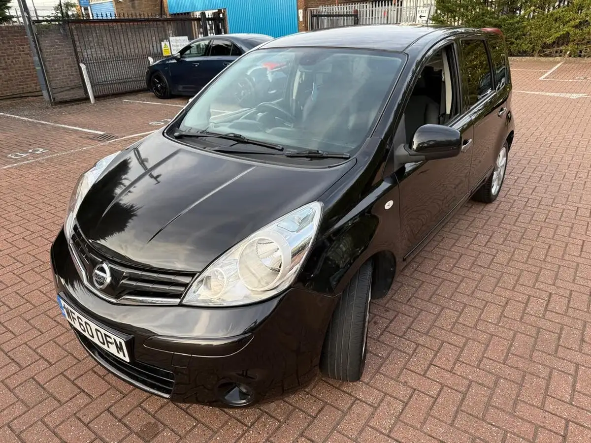 2011-nissan-note-16-tekna-auto-big-3