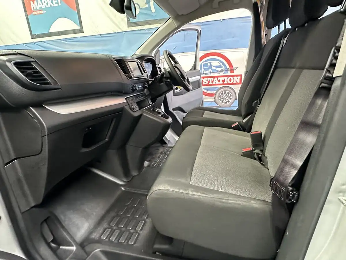 2018-citroen-spacetourer-16bluehdi-business-m-95ps-etg6-big-6