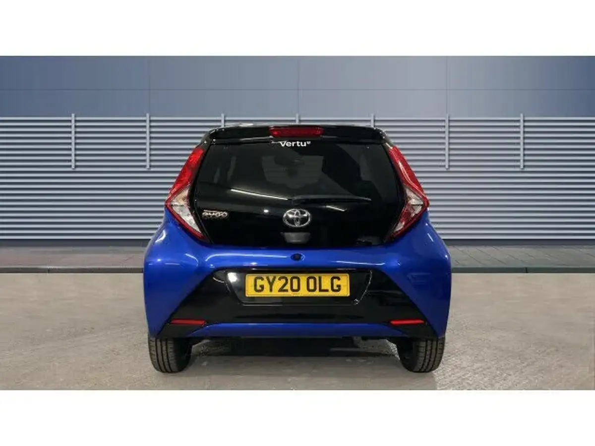 2020-toyota-aygo-10-vvt-i-x-clusiv-blackred-bi-tone-tss-x-shift-big-4