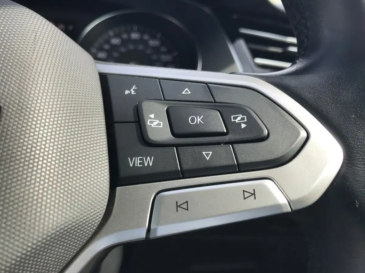 2021-volkswagen-passat-15-tsi-sel-estate-5d-dsg-big-21