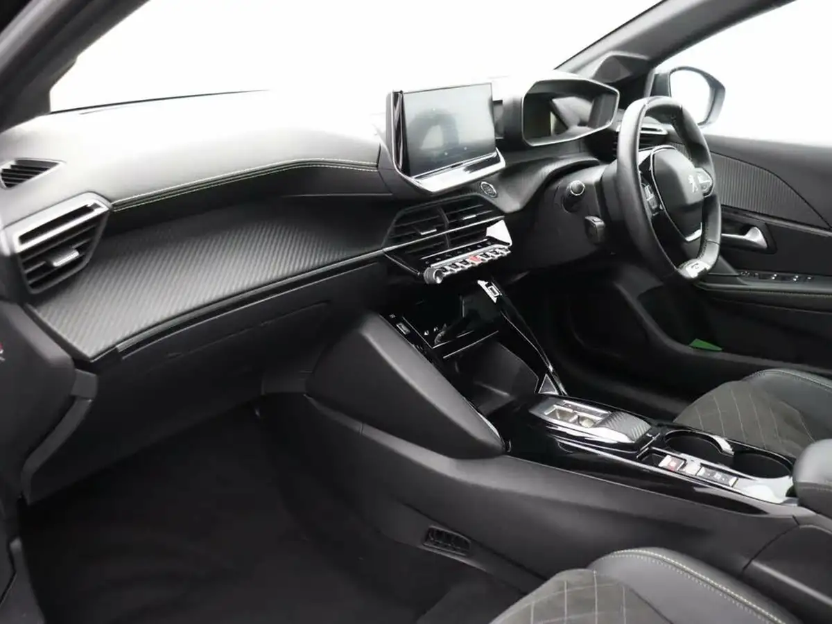 2022-peugeot-208-e-gt-premium-big-10