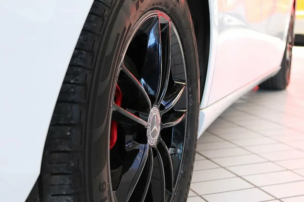 2018-mercedes-benz-a-class-15d-a180d-se-116ps-ss-7g-dct-big-12