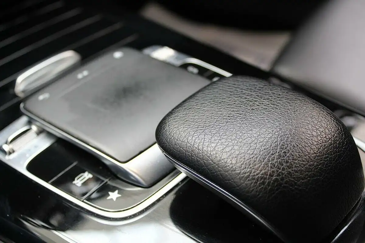 2018-mercedes-benz-a-class-15d-a180d-se-116ps-ss-7g-dct-big-36