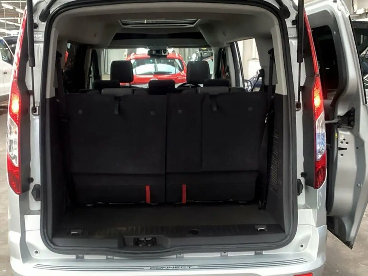2017-ford-grand-tourneo-connect-15tdci-titanium-powershift-big-3