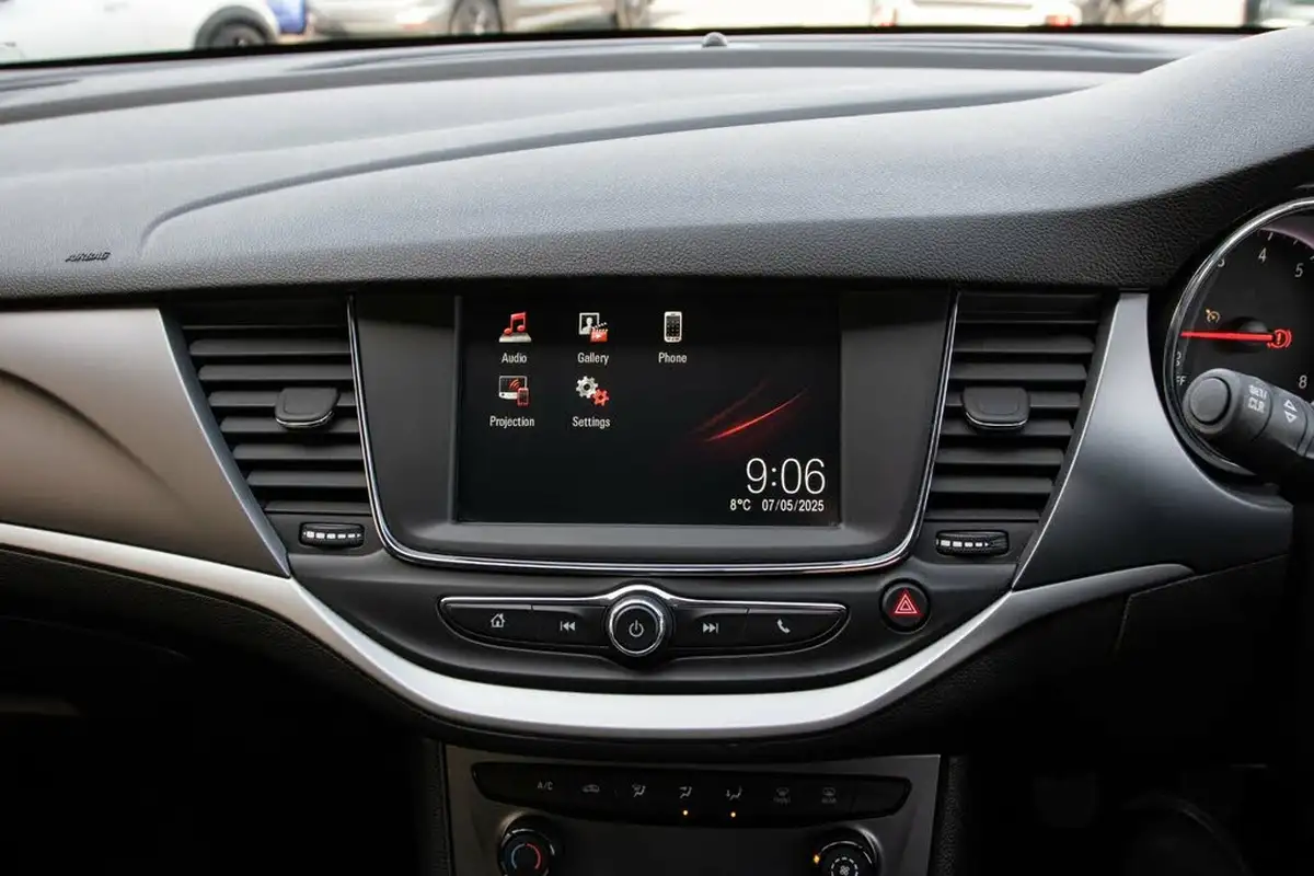 2017-vauxhall-astra-10i-turbo-design-ssecotec-hatchback-big-22