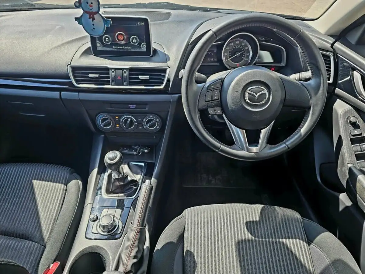 2014-mazda-mazda3-22td-se-hatchback-5d-big-12