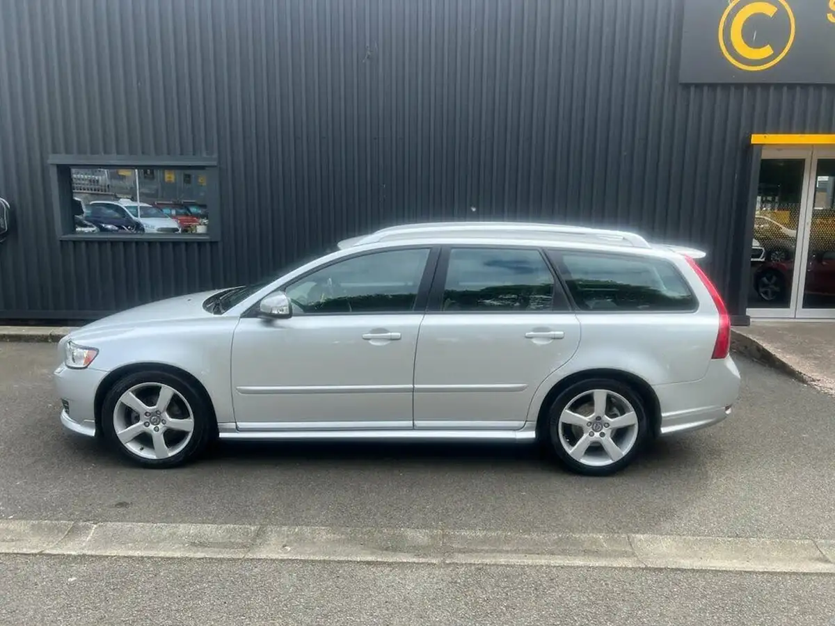 2012-volvo-v50-16td-r-design-115ps-big-12