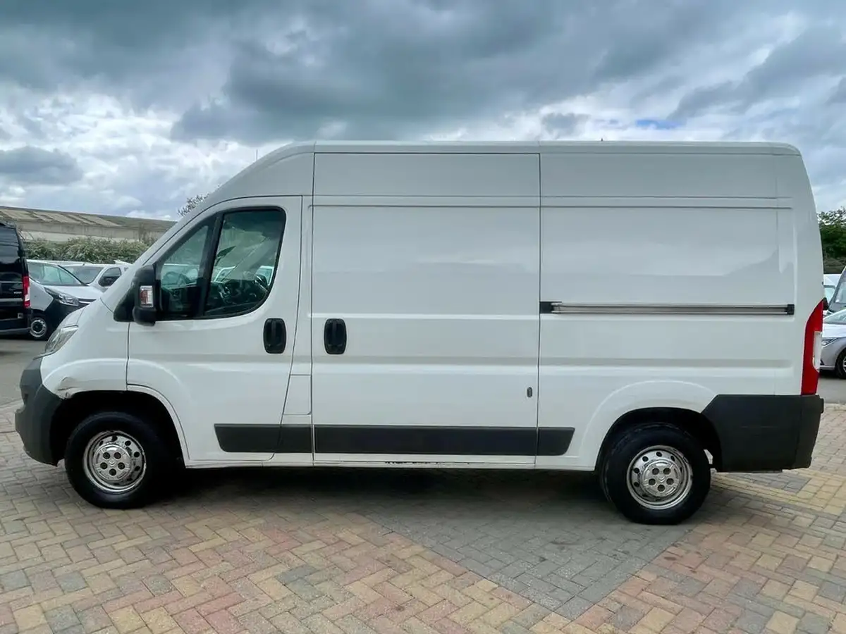 2018-citroen-relay-20bluehdi-35-l2h2-big-8