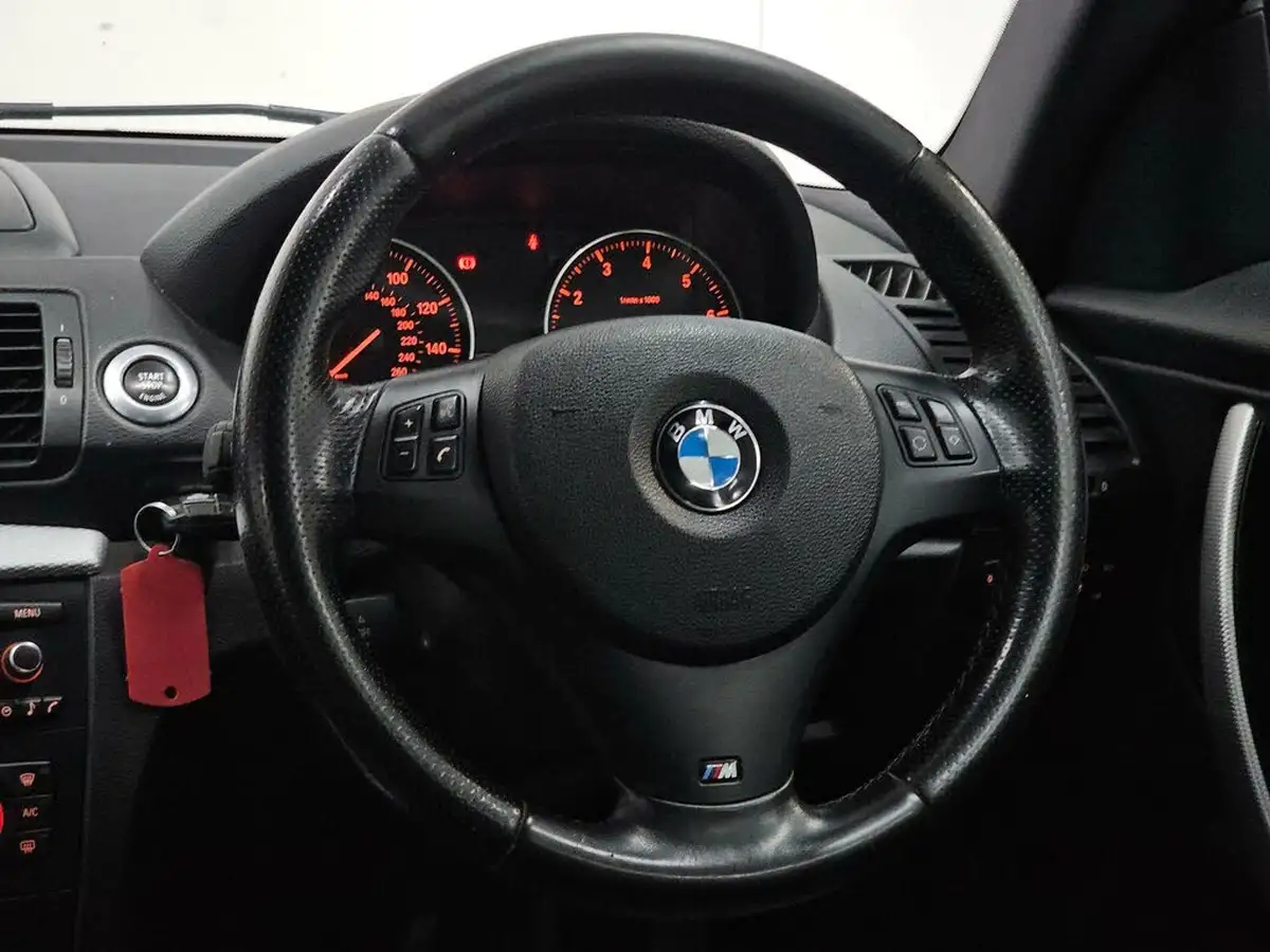 2012-bmw-1-series-20-120i-sport-plus-edition-coupe-big-21