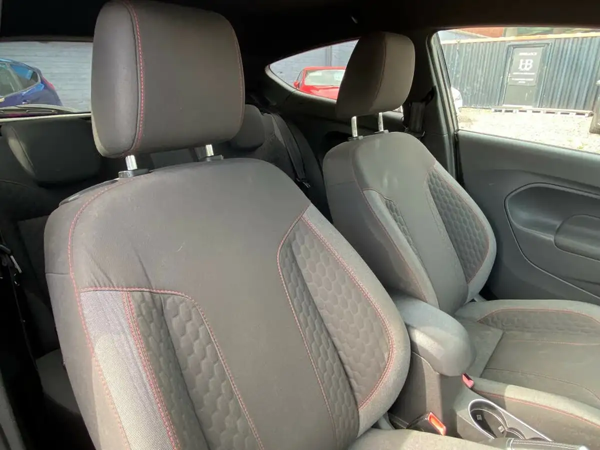 2016-ford-fiesta-10t-st-line-140ps-3d-big-14