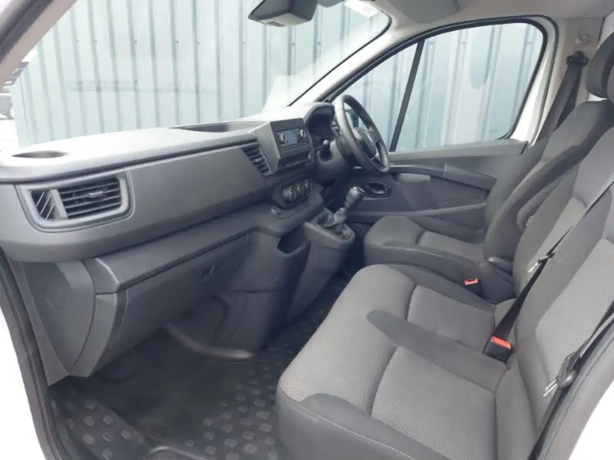 2022-renault-trafic-20dci-sl28-130-business-big-4
