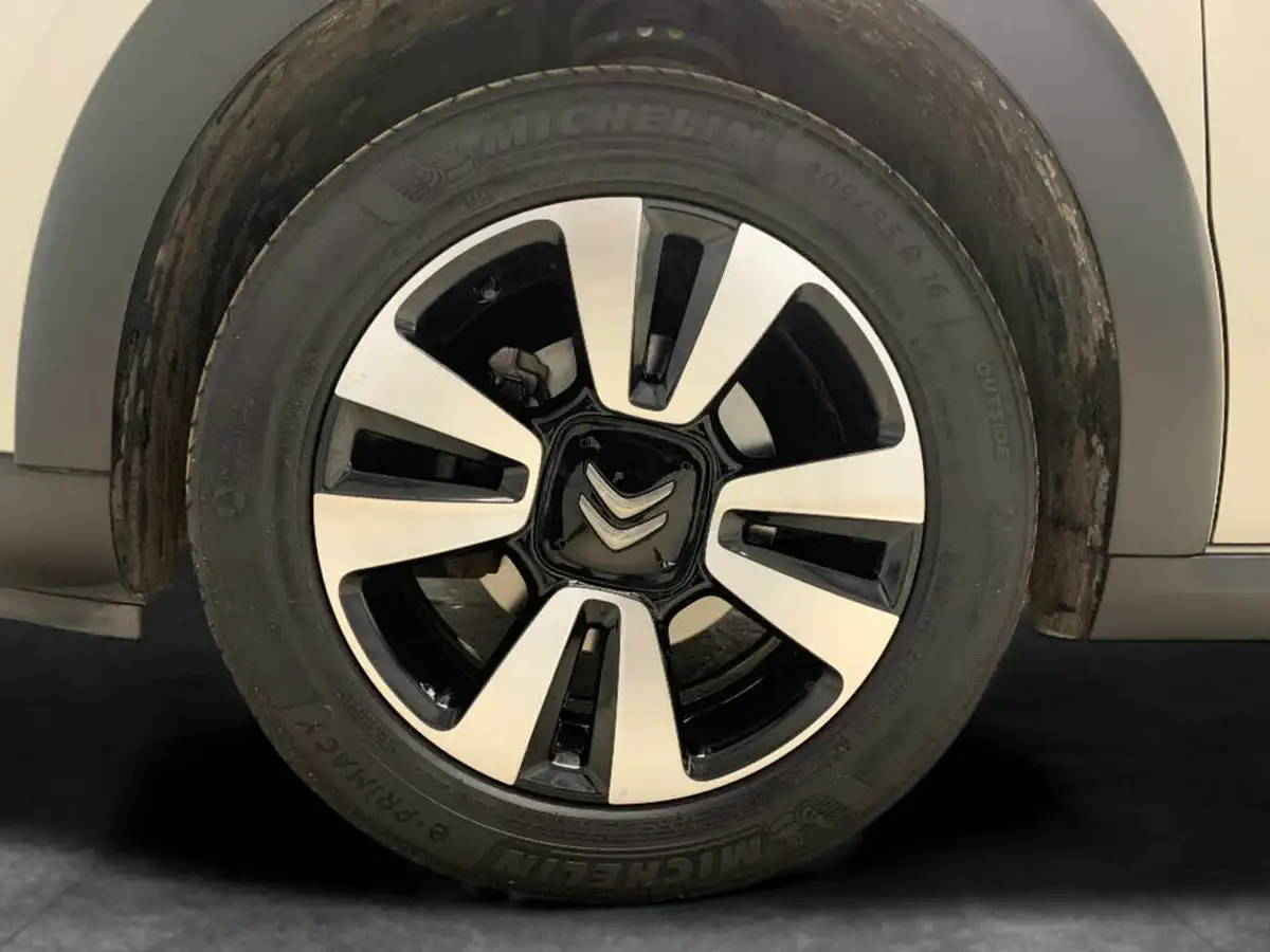 2022-citroen-c3-12-puretech-c-series-big-25