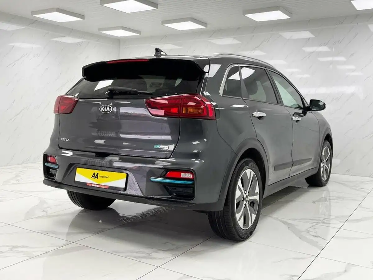 2021-kia-e-niro-ev-3-big-11
