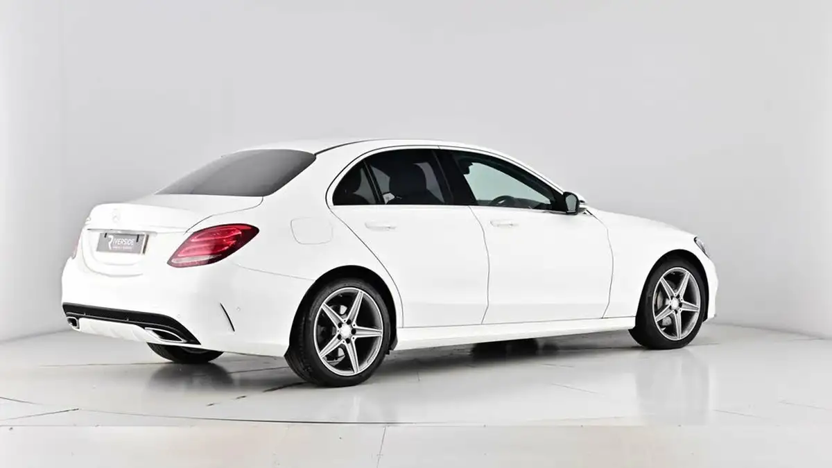 2016-mercedes-benz-c-class-21d-c220d-amg-line-170ps-ss-saloon-4d-auto-big-73
